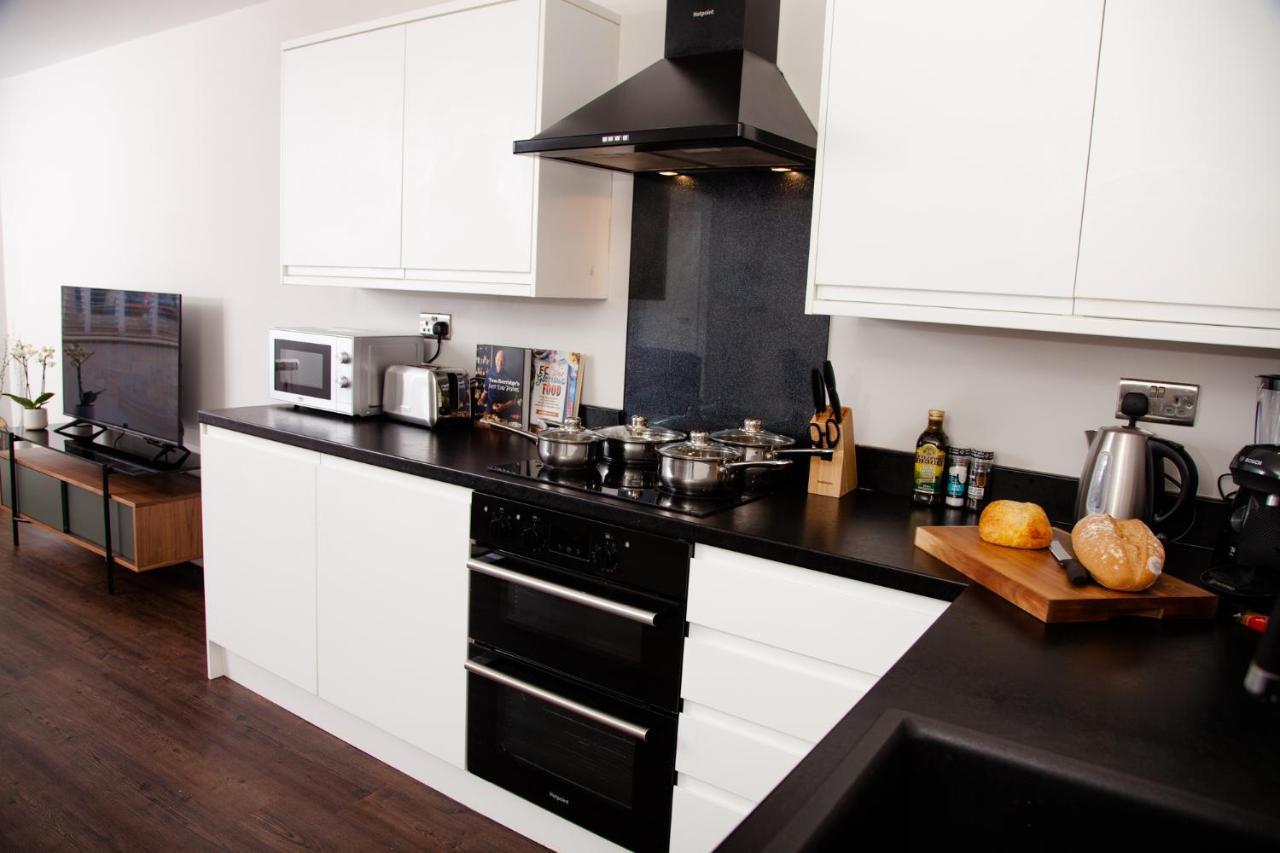 High Life Serviced Apartments - Old Town スウィンドン エクステリア 写真
