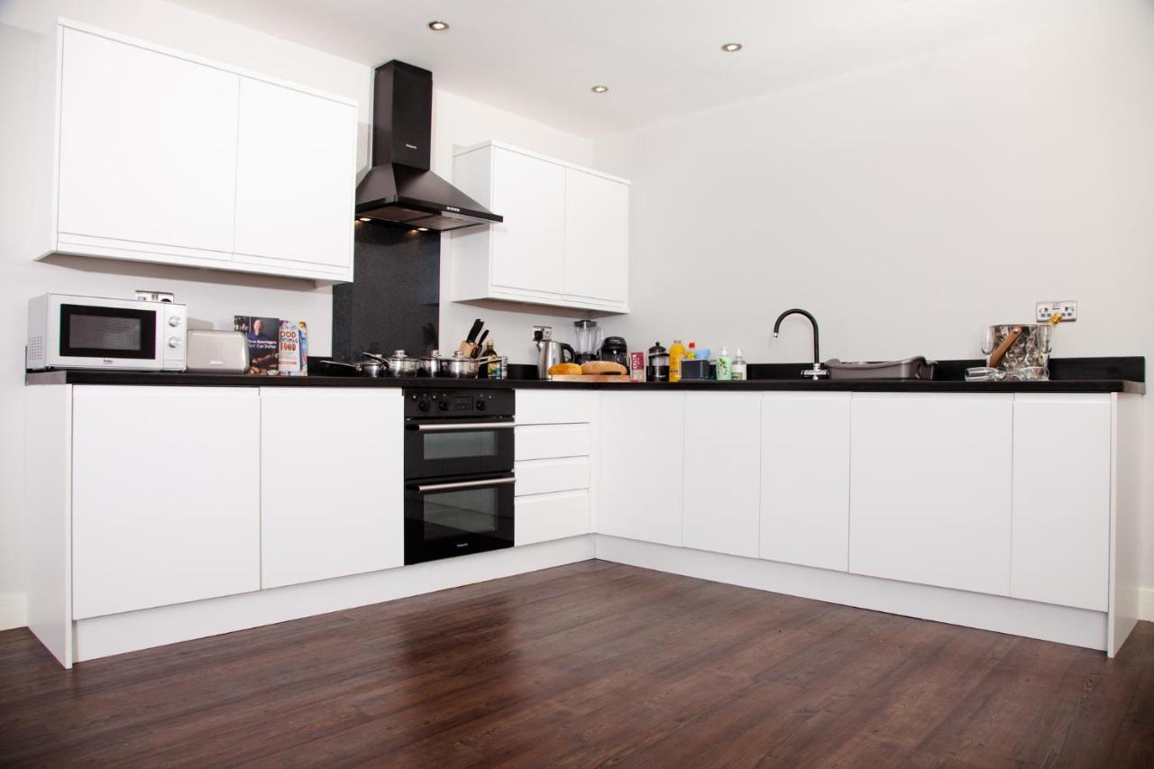 High Life Serviced Apartments - Old Town スウィンドン エクステリア 写真