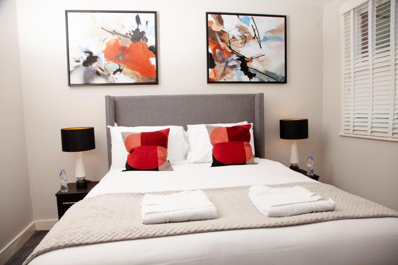 High Life Serviced Apartments - Old Town スウィンドン エクステリア 写真