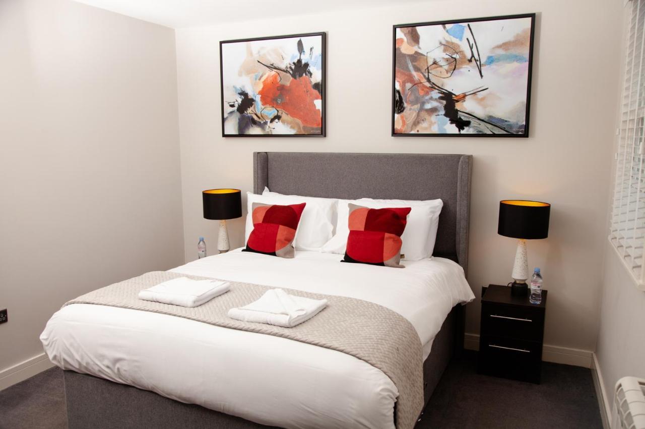 High Life Serviced Apartments - Old Town スウィンドン エクステリア 写真