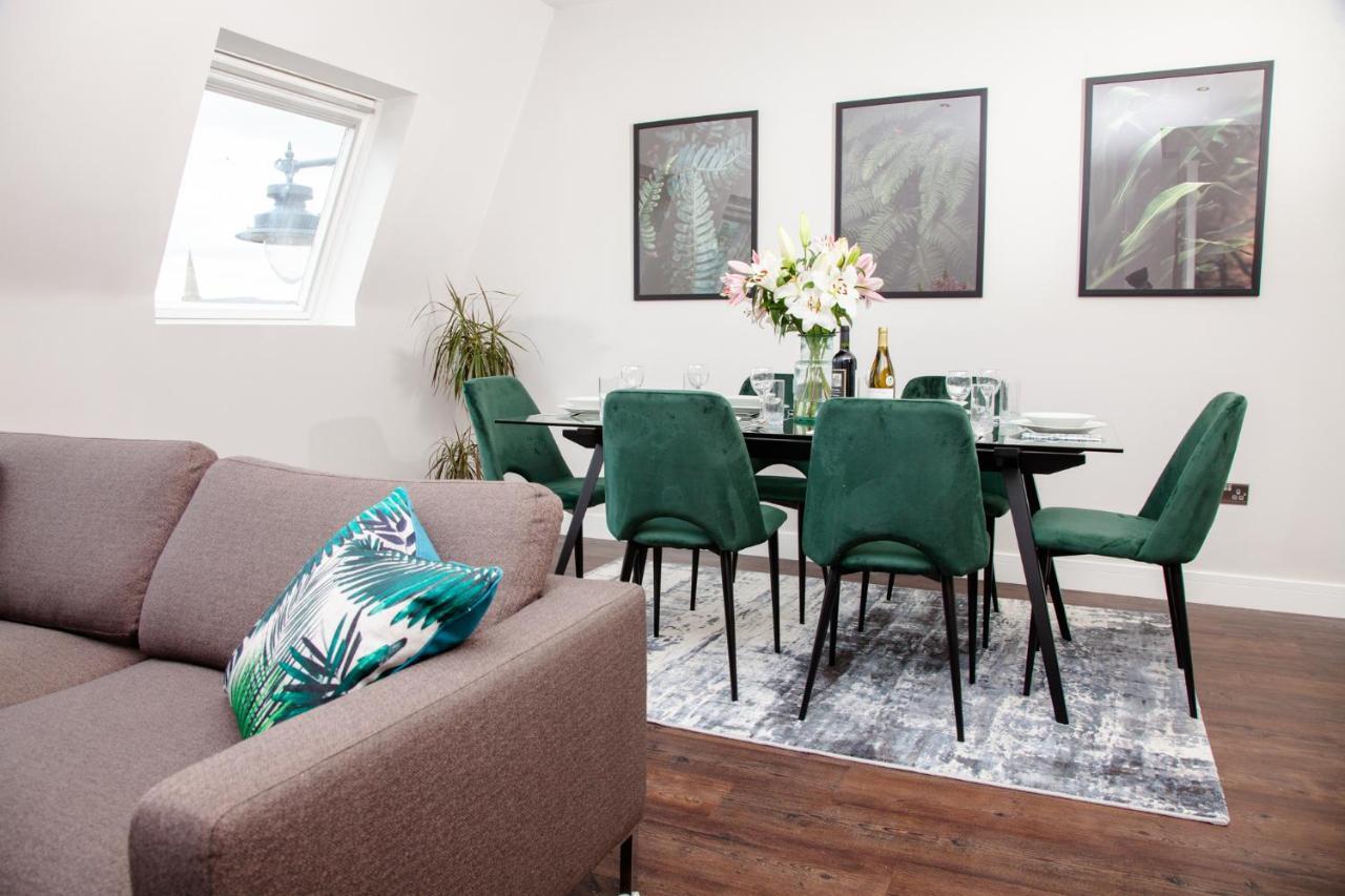 High Life Serviced Apartments - Old Town スウィンドン エクステリア 写真