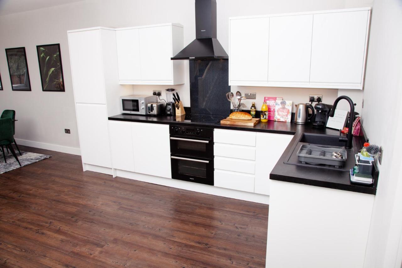 High Life Serviced Apartments - Old Town スウィンドン エクステリア 写真