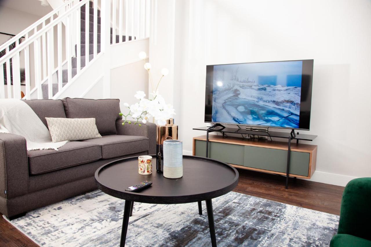 High Life Serviced Apartments - Old Town スウィンドン エクステリア 写真