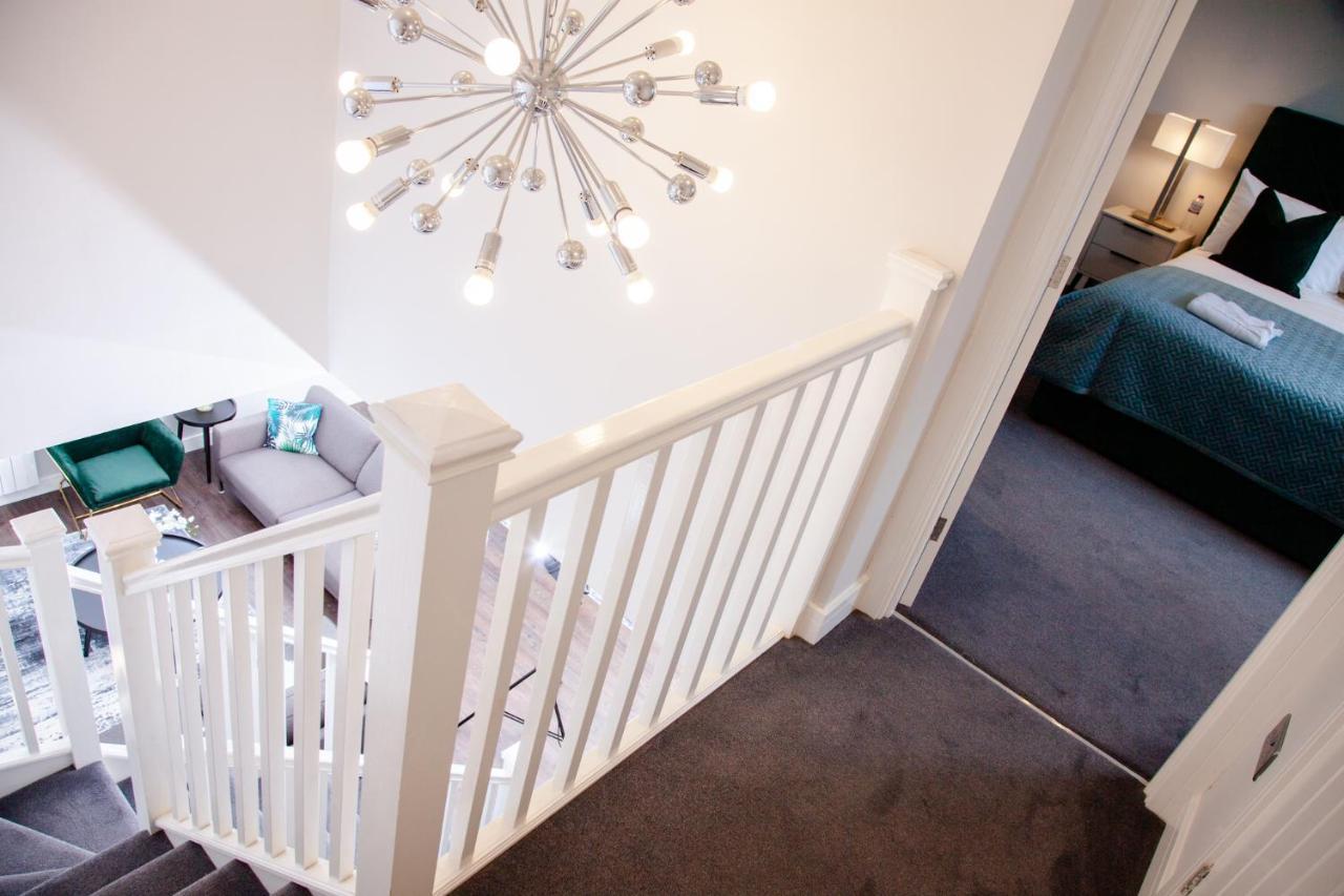 High Life Serviced Apartments - Old Town スウィンドン エクステリア 写真