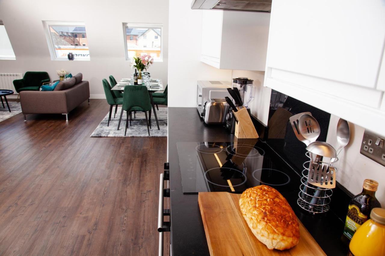 High Life Serviced Apartments - Old Town スウィンドン エクステリア 写真