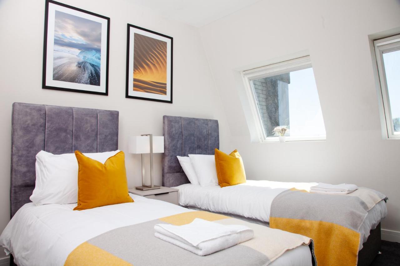High Life Serviced Apartments - Old Town スウィンドン エクステリア 写真