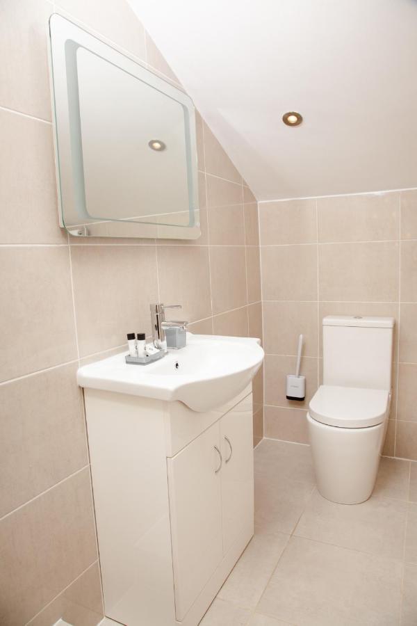 High Life Serviced Apartments - Old Town スウィンドン エクステリア 写真